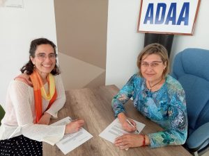 Firma del convenio con ADAA